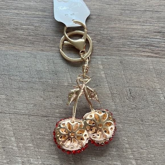 NWOT Crystal bling Cherries Keychain - Picture 3 of 3